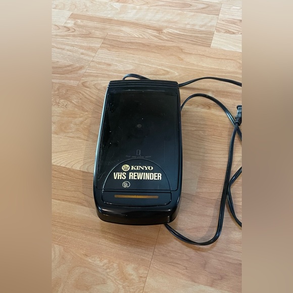Kinyo VHS Rewinder - Picture 1 of 2
